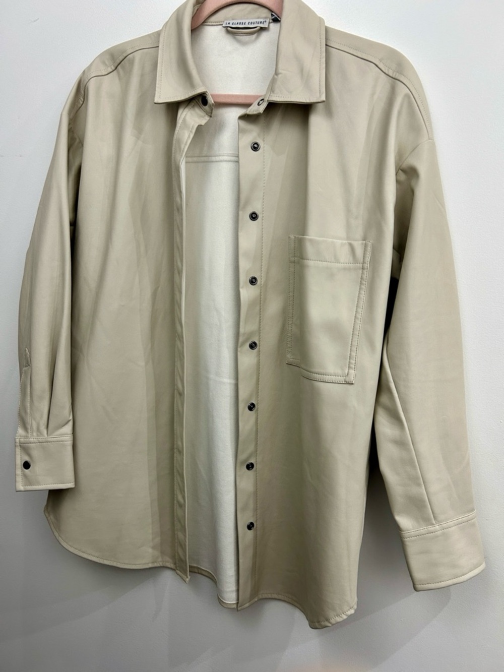 XS oversized. La Classe couture faux leather cream coloured Shacket.